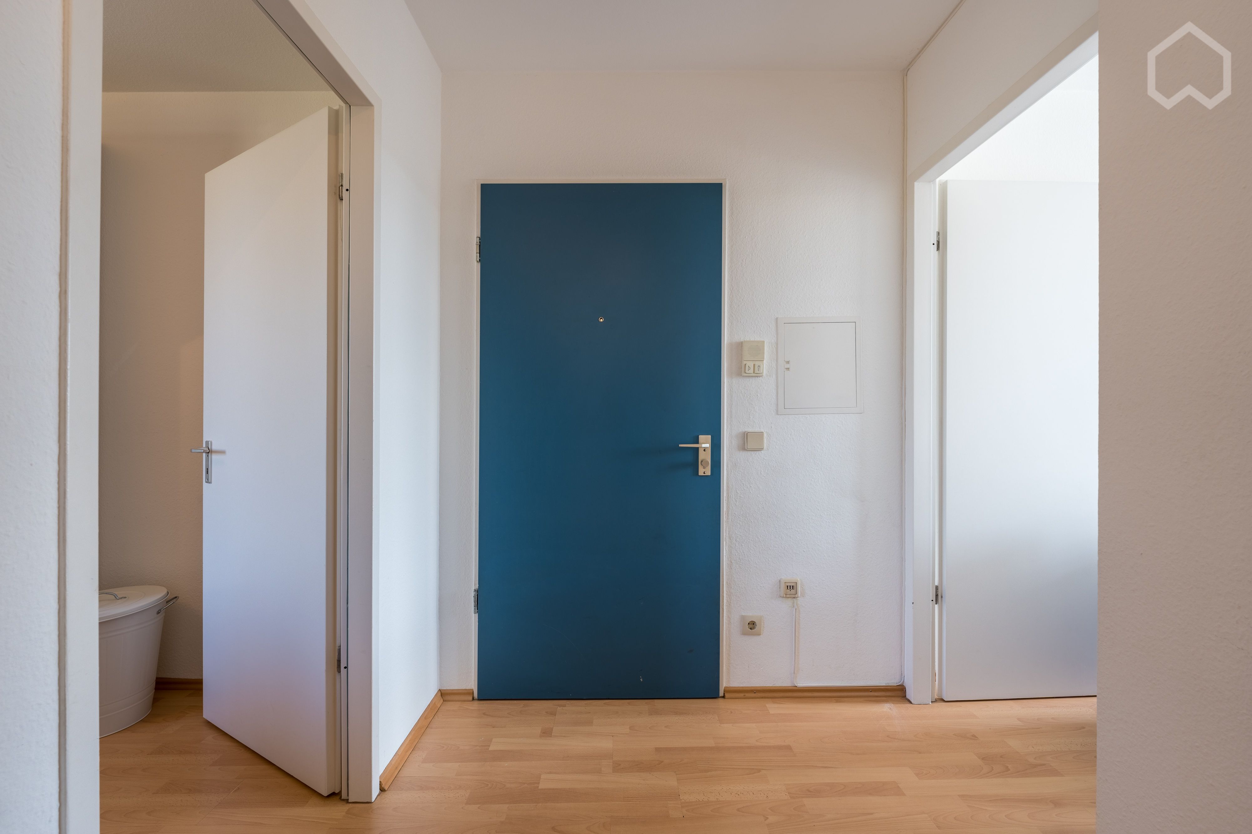  Fantastic 3-Room Apartment With Balcony, Right On The Spree  -  Fantastic 3-room apartment with balcony, right on the Spree  - Gallery -  7