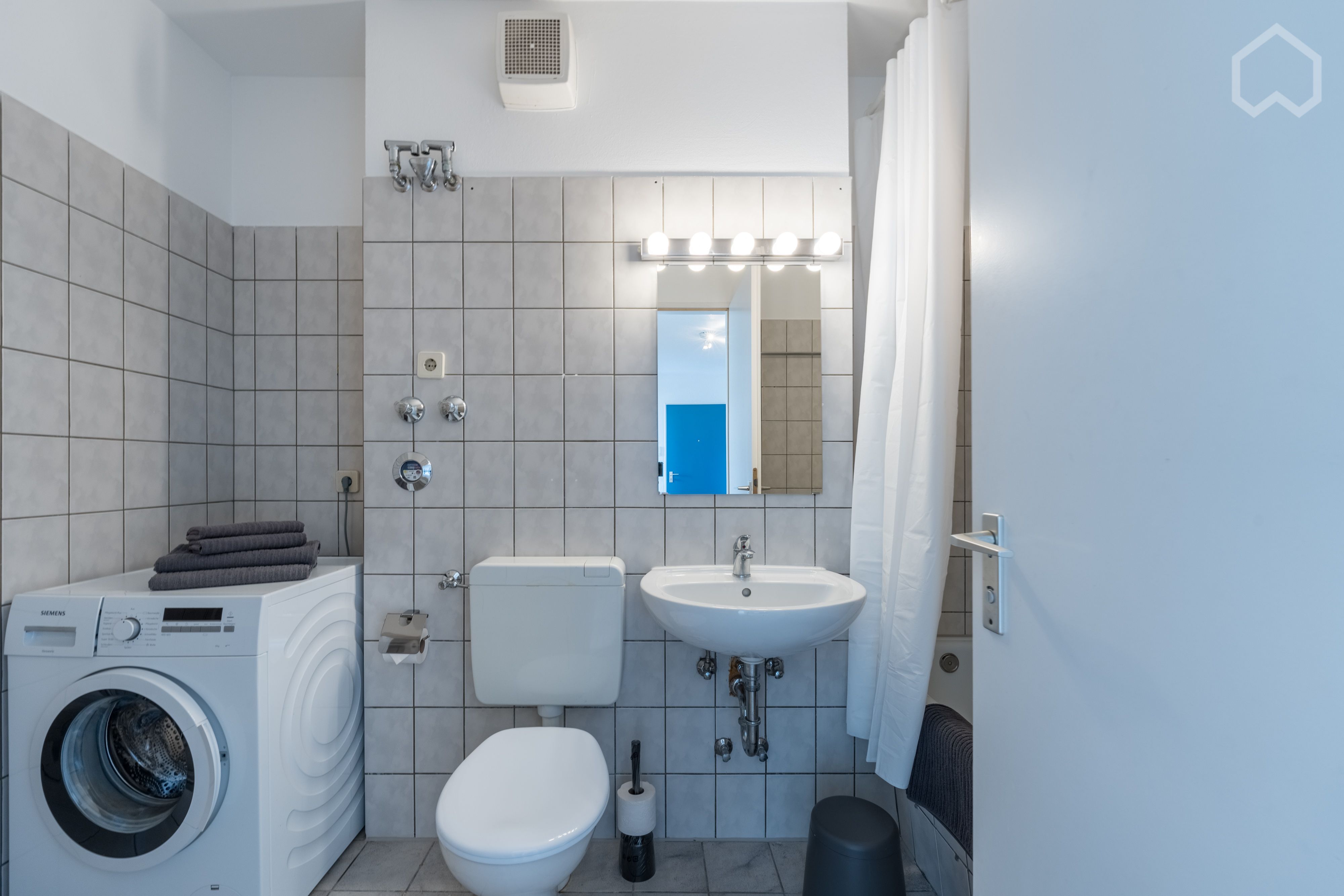  Fantastic 3-Room Apartment With Balcony, Right On The Spree  -  Fantastic 3-room apartment with balcony, right on the Spree  - Gallery -  11