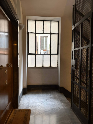 Appartamento in Via Cola di Rienzo, Roma