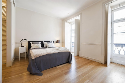 Spacious 1 bedroom apartment in Chiado