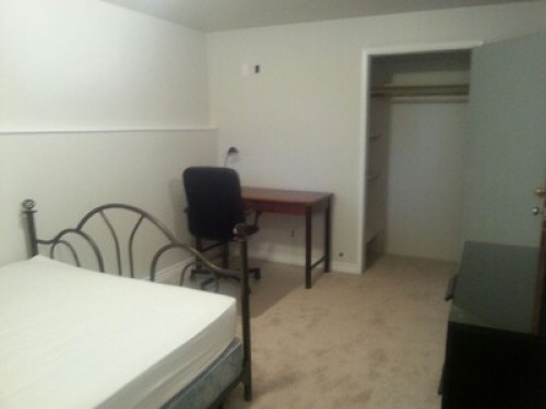 Large Renovated Bdrm for Homestay