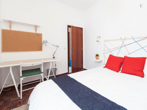 Cute double bedroom close to city centre - Gallery - 17