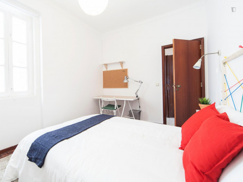 Cute double bedroom close to city centre - Gallery - 18