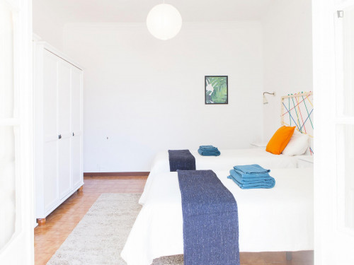 Pleasant twin bedroom with balcony in Anjos - Gallery - 16