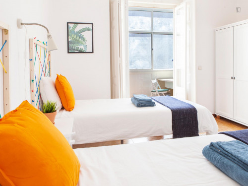 Pleasant twin bedroom with balcony in Anjos - Gallery - 15