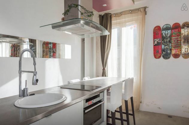  Canal Saint Martin / Rue Grange Aux Belles (5e étage)  -  Canal Saint Martin / rue Grange aux Belles (5e étage)  - Gallery -  4