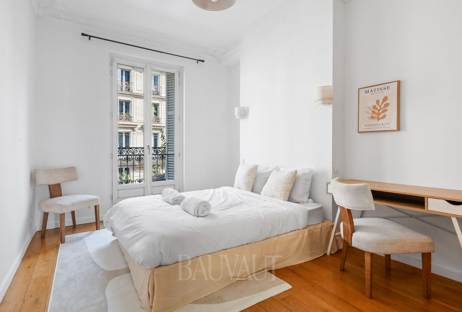  Haussmann Apartment – 3 Bedrooms · Paris 10th  -  Haussmann Apartment – 3 Bedrooms · Paris 10th  - Gallery -  6