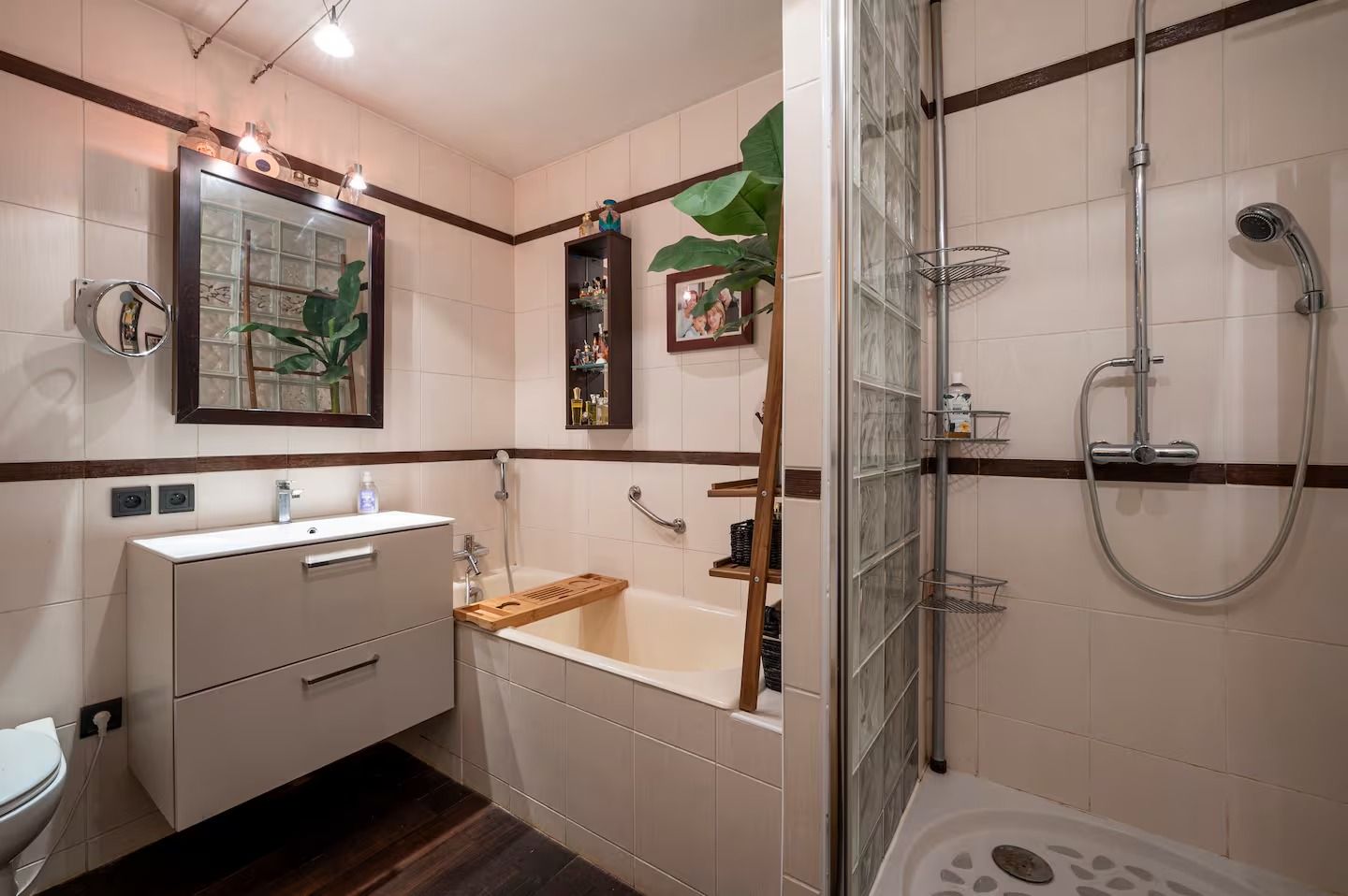  Spacious Apartment With Balcony - Paris 15th Arrondissement  -  Spacious apartment with balcony - Paris 15th arrondissement  - Gallery -  5