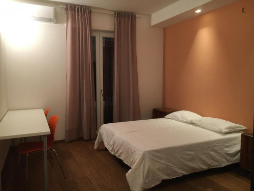 Spacious Bedroom in a Shared Apartment in Florence - Gallery - 13
