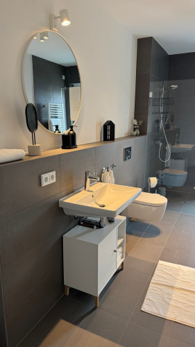 Modern & Fully Furnished 4-Room Apartment with Loggia – Central, Bright & Stylish!