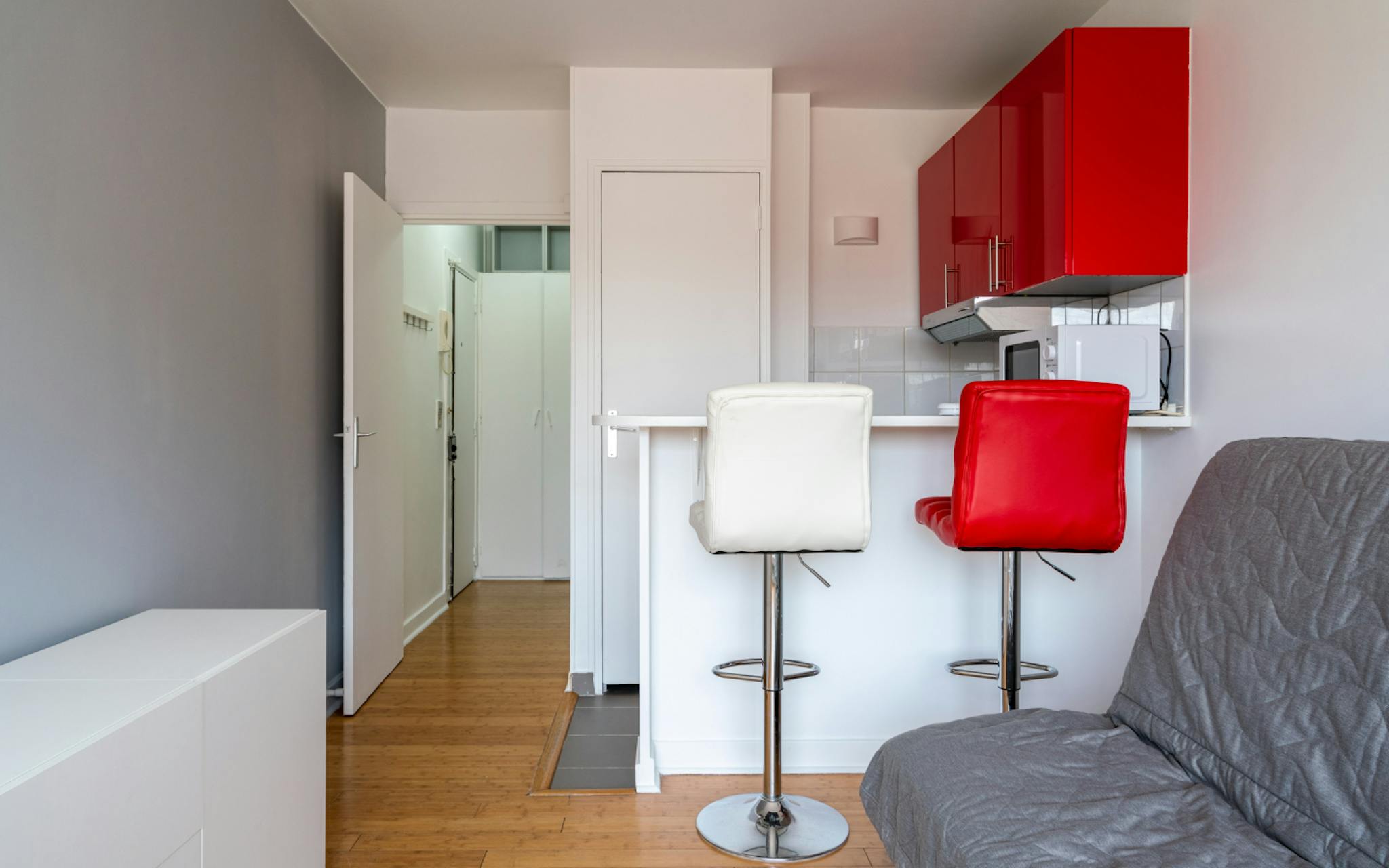  Entire Place  -  Rue Rennequin, Paris  - Gallery -  1