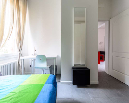 Stanza in Via Oreste Regnoli