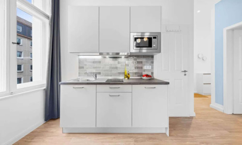 1-bedroom apartment for rent in Berlin, bills included.