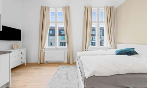 Studio for rent in Berlin, bills included