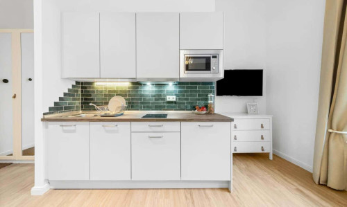 Studio for rent in Berlin, bills included