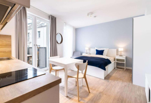 Studio for rent in Berlin, bills included