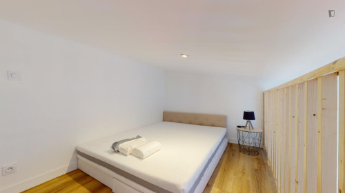 Comfy double ensuite bedroom near Parc de la Noë Mitrie