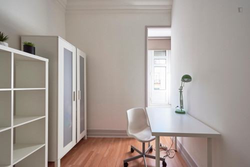 Charming bedroom in Marquês de Pombal - Gallery - 32