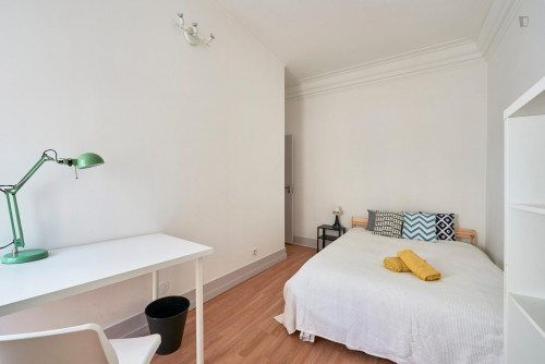 Charming bedroom in Marquês de Pombal - Gallery - 31