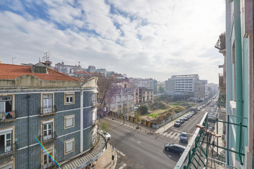 Cheerful double bedroom with balcony in Arroios - Gallery - 23