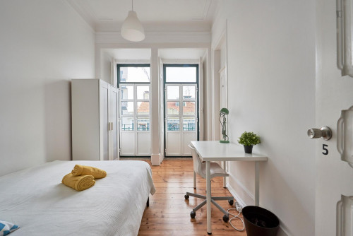 Cheerful double bedroom with balcony in Arroios - Gallery - 27