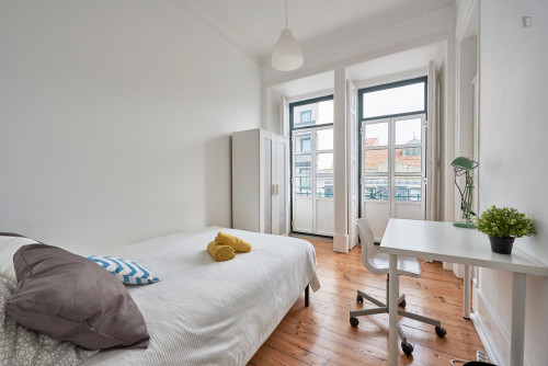 Cheerful double bedroom with balcony in Arroios - Gallery - 19