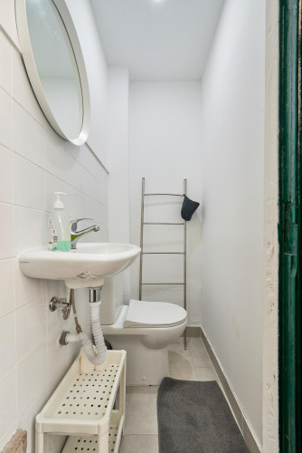 Cheerful double bedroom with balcony in Arroios - Gallery - 11