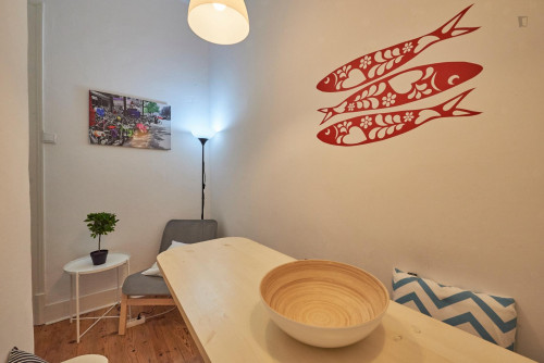 Cheerful double bedroom with balcony in Arroios - Gallery - 32