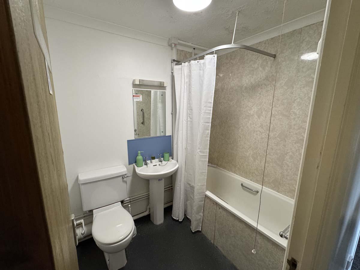 Three Bedroom Classic - 13