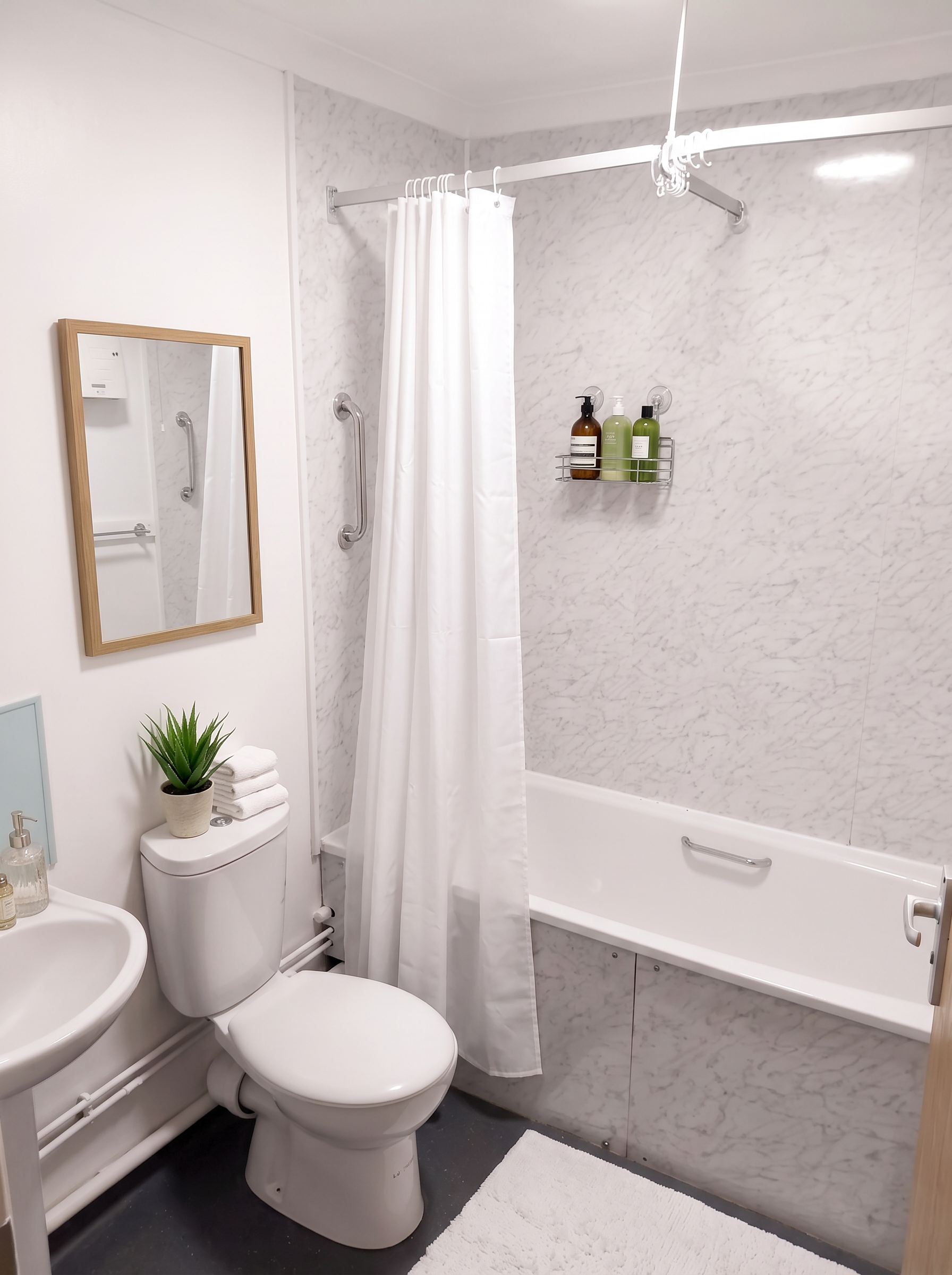 Deluxe En-Suite - 19