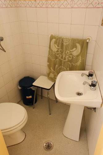 Nice single bedroom in a flat close to Jardim Botânico da Universidade de Coimbra