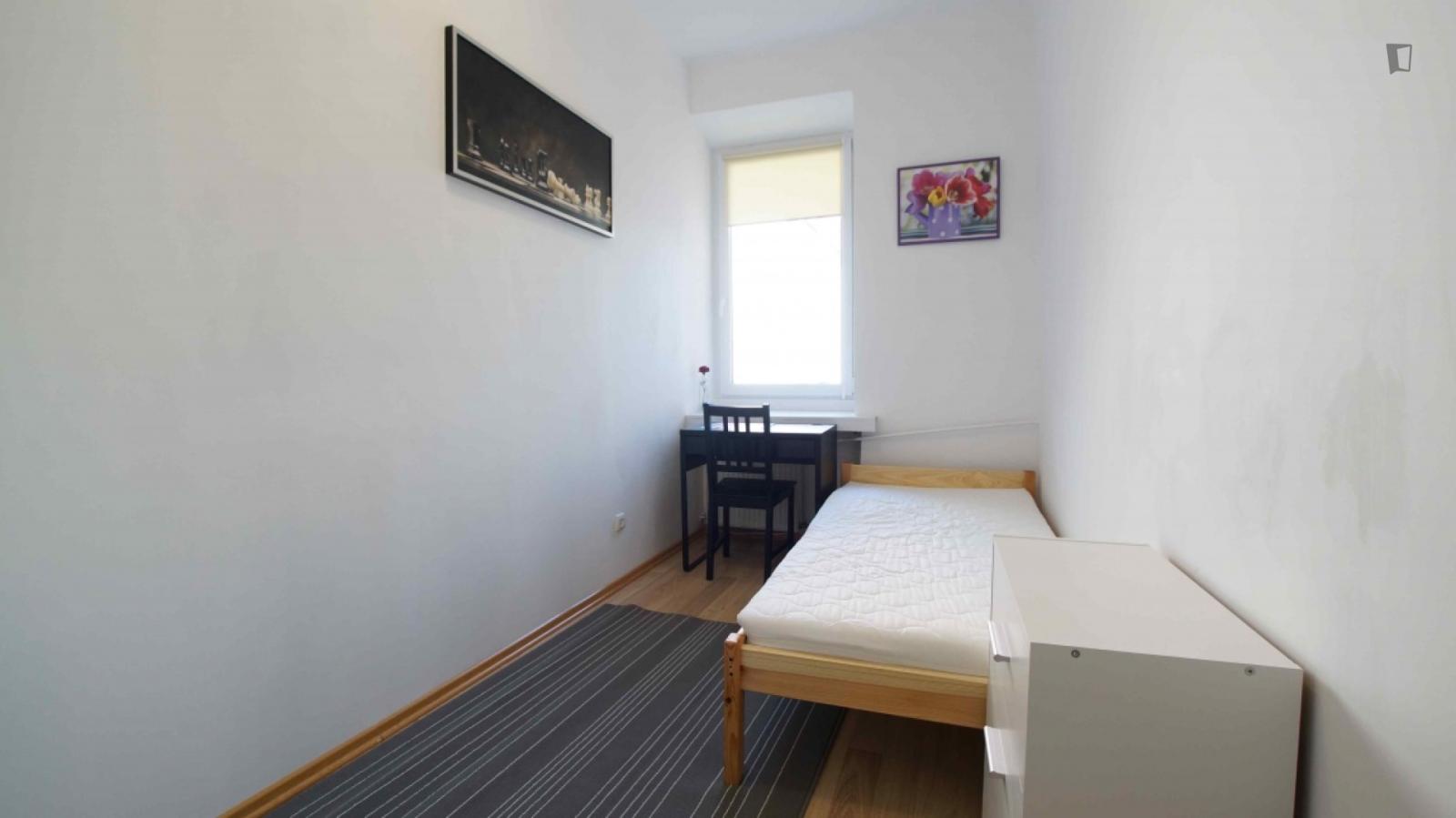 Pleasant Single Bedroom In Old Polesie - 1