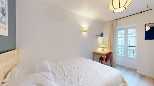 Very cool double ensuite bedroom in Épinettes