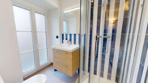 Very cool double ensuite bedroom in Épinettes