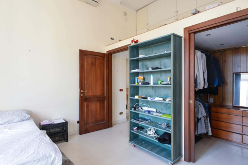 Room in Via Germano Sommeiller, Roma for 100 m² with 3 bedrooms