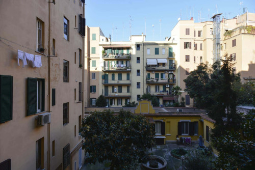 Room in Via Pompei, Roma for 55 m² with 2 bedrooms