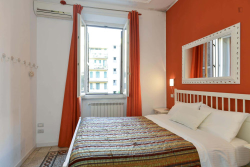 Room in Via Pompei, Roma for 55 m² with 2 bedrooms