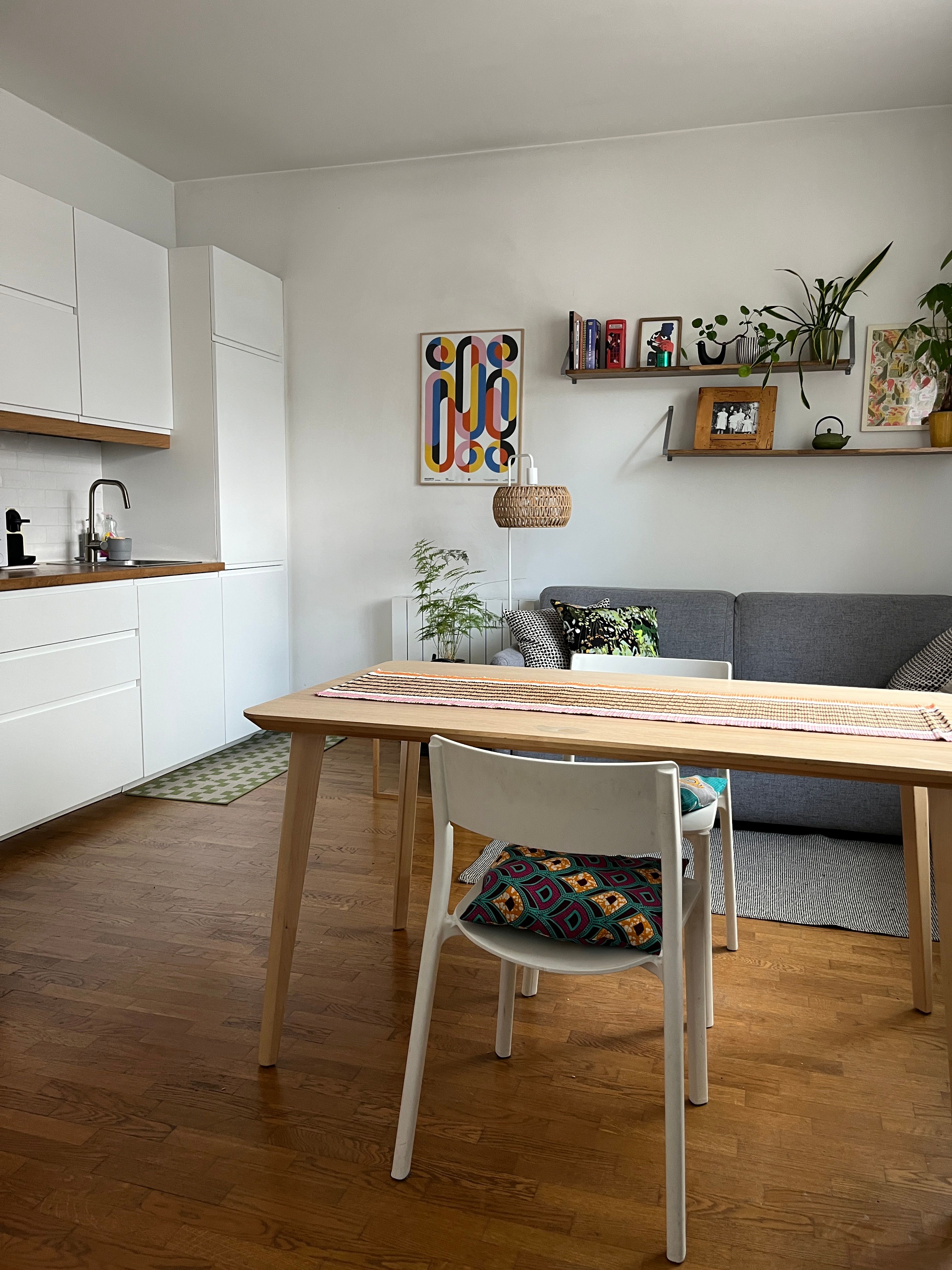  Arty & Cozy: Design Apartment Near Canal De L’Ourcq  -  Arty & Cozy: Design Apartment Near Canal de l’Ourcq  - Gallery -  11
