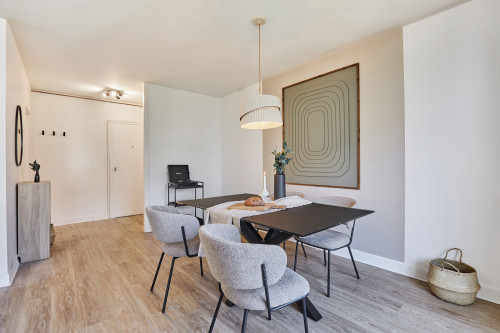 Picabia - 2-bedroom apartment with a balcony in Auteuil