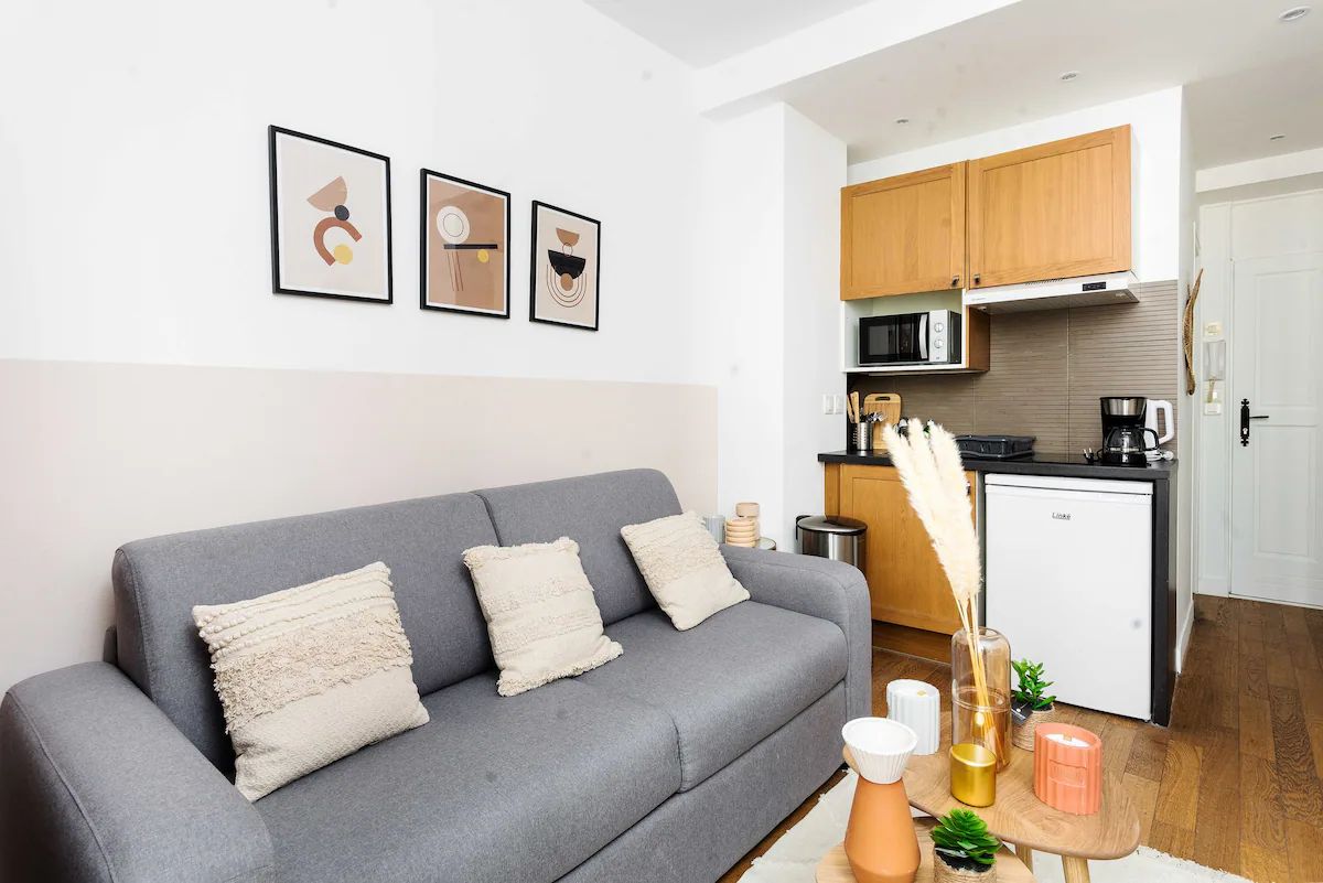  Beautiful 17m² Studio Located In The Prestigious 9th Arrondissement Of Paris Close To Public Transpo  -  Beautiful 17m² studio located in the prestigious 9th arrondissement of Paris close to public transport!  - Gallery -  4