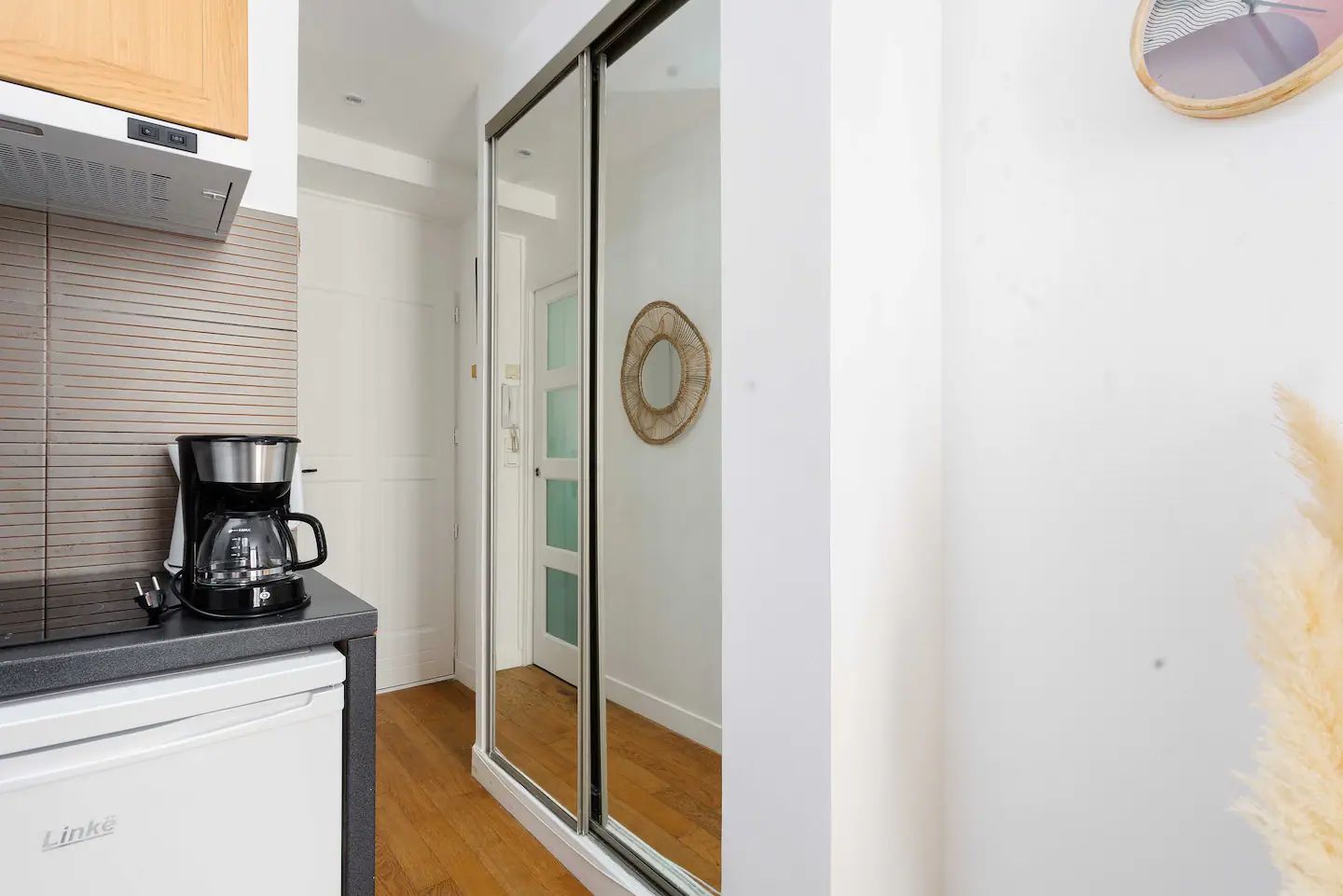  Beautiful 17m² Studio Located In The Prestigious 9th Arrondissement Of Paris Close To Public Transpo  -  Beautiful 17m² studio located in the prestigious 9th arrondissement of Paris close to public transport!  - Gallery -  10