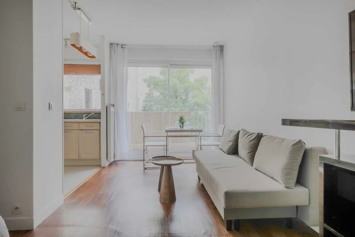  Charming Paris Retreat: Modern Comforts And Prime Location  -  Charming Paris Retreat: Modern Comforts and Prime Location  - Gallery -  1
