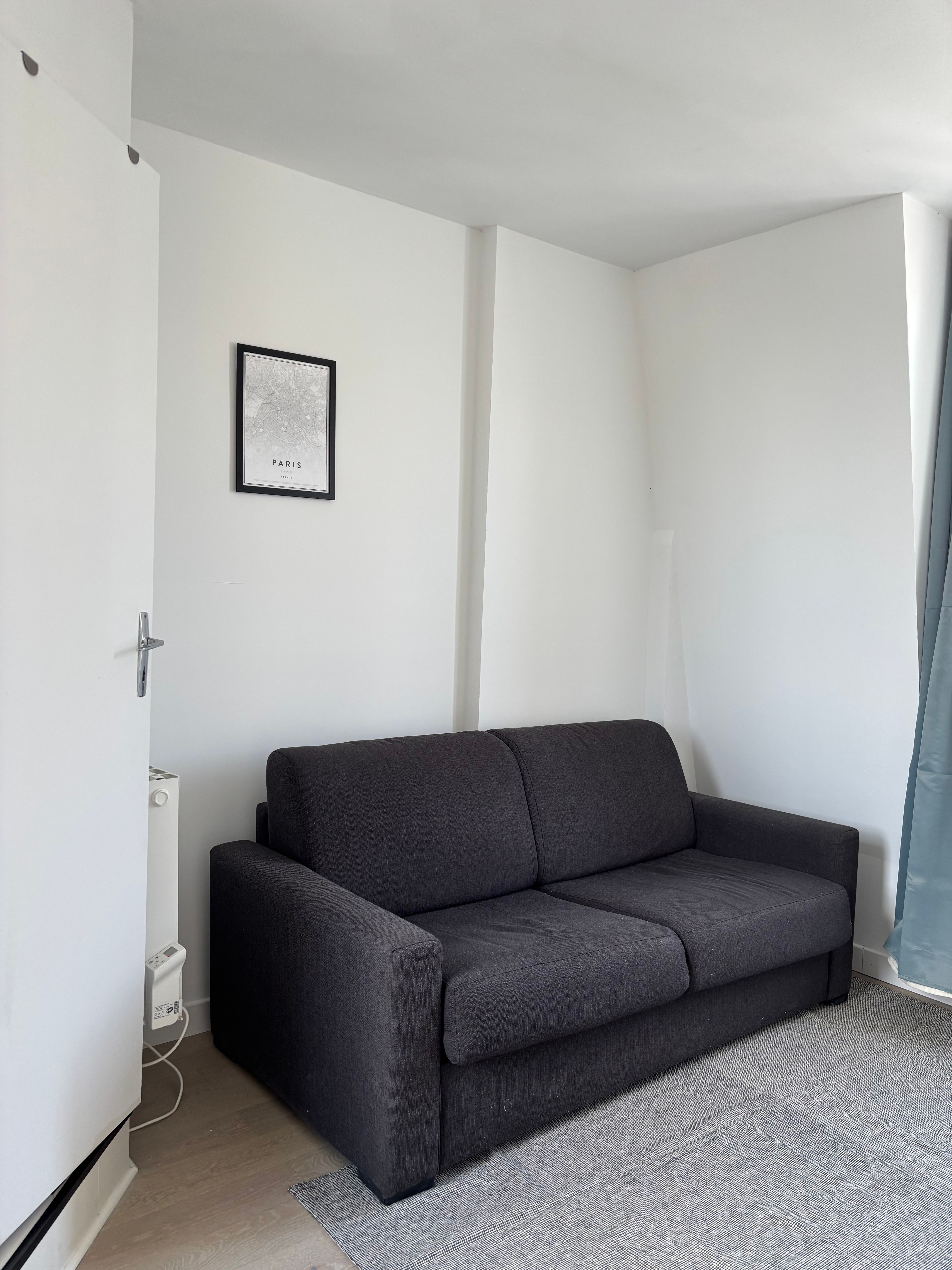  Bright Renovated Top-Floor Studio With Rooftop Views  -  Bright renovated top-floor studio with rooftop views  - Gallery -  9