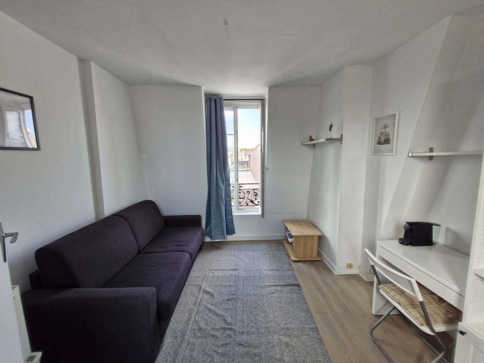  Bright Renovated Top-Floor Studio With Rooftop Views  -  Bright renovated top-floor studio with rooftop views  - Gallery -  15