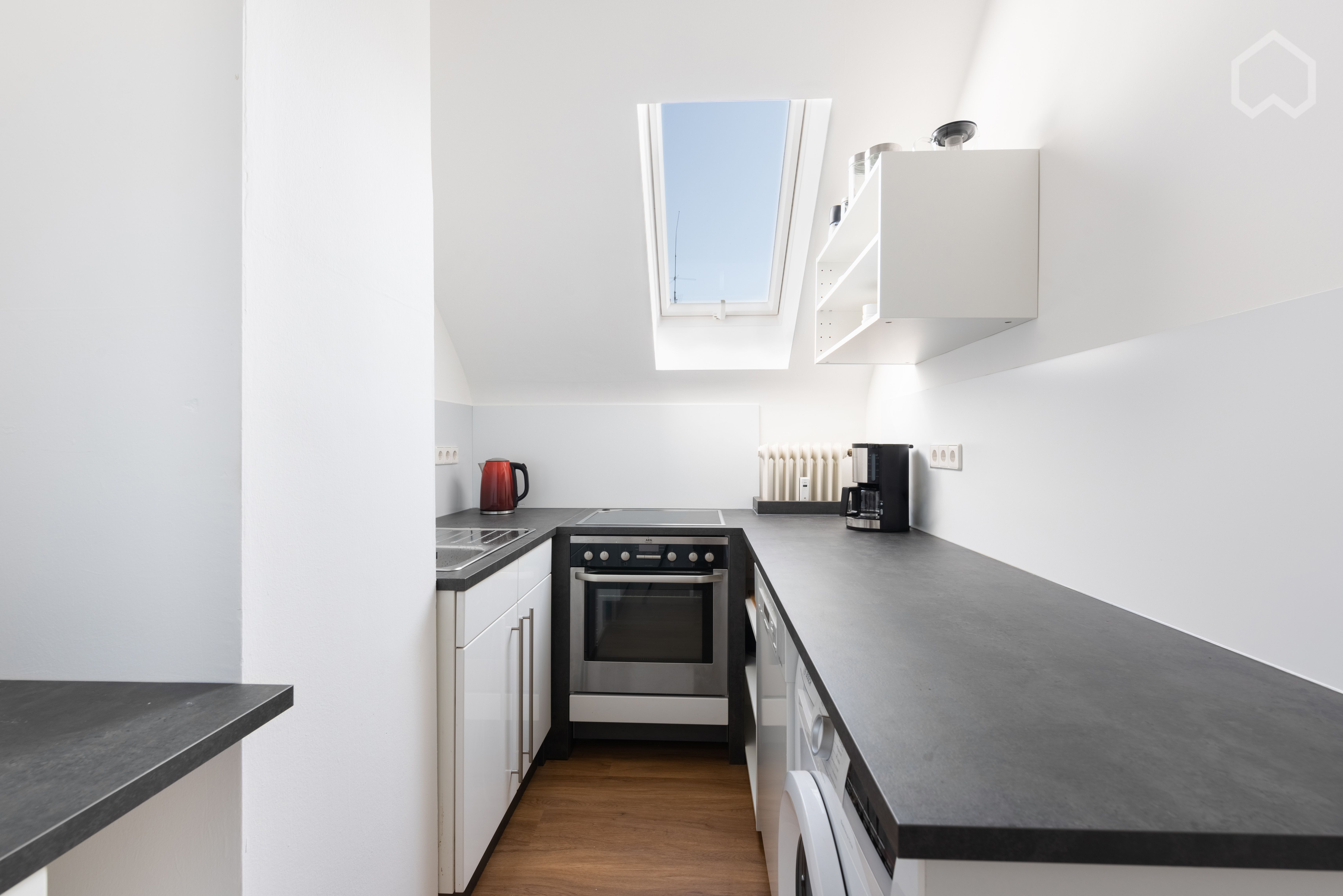 Charming Apartment In Calm Neighbourhood - 11