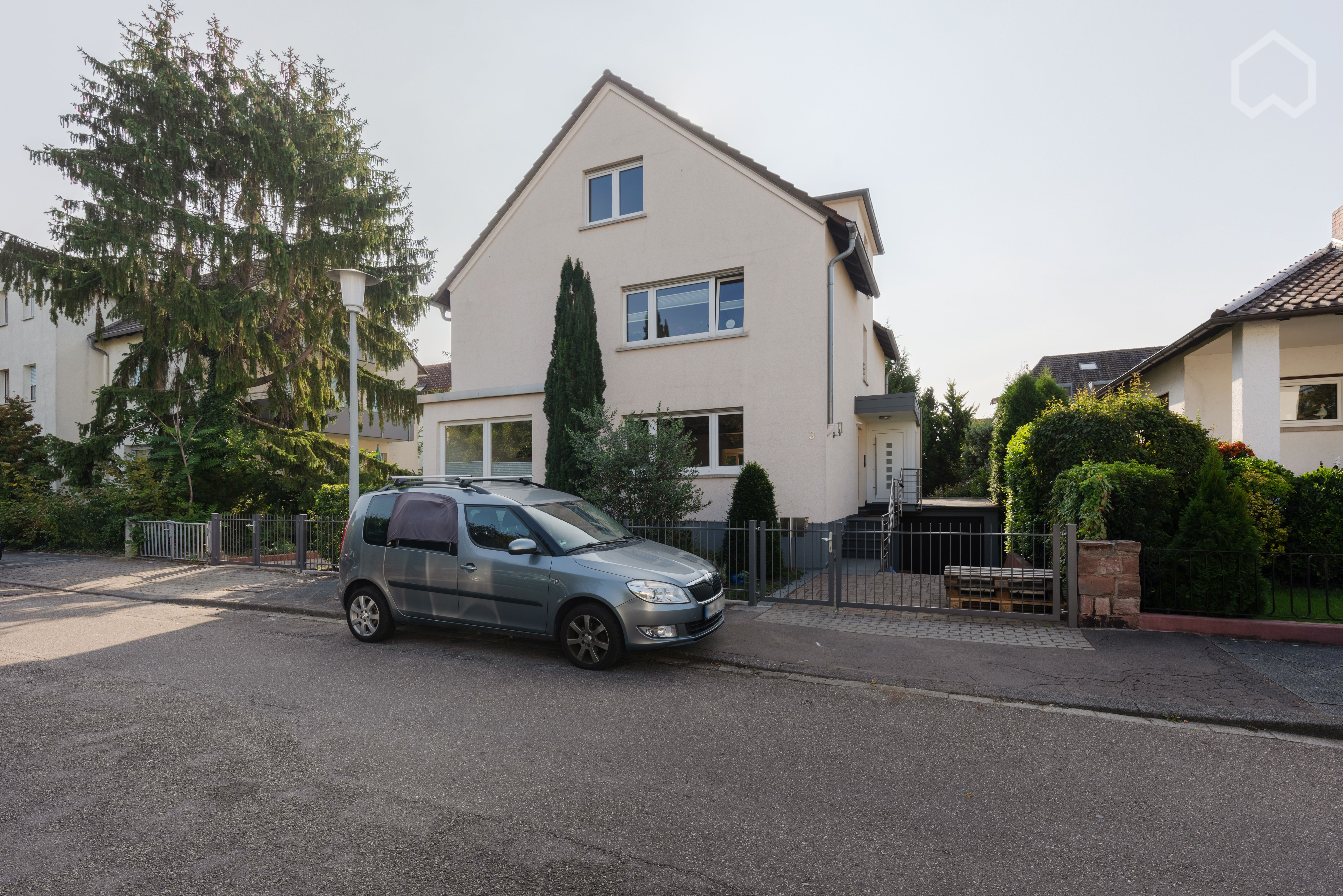 Charming Apartment In Calm Neighbourhood - 3