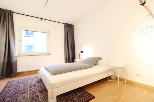 Quiet, modern and stylish apartment in the heart of Dusseldorf - Gallery - 6