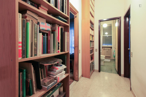 Single bedroom in 5-bedroom apartment  - Gallery -  5