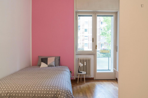 Brand new bedroom, with balcony and Air Conditioning