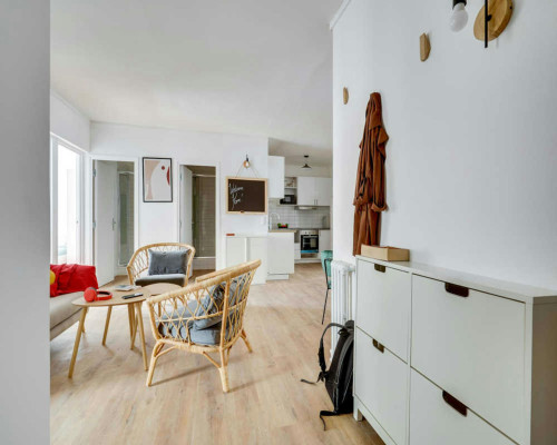 Rue Mesnil, Paris